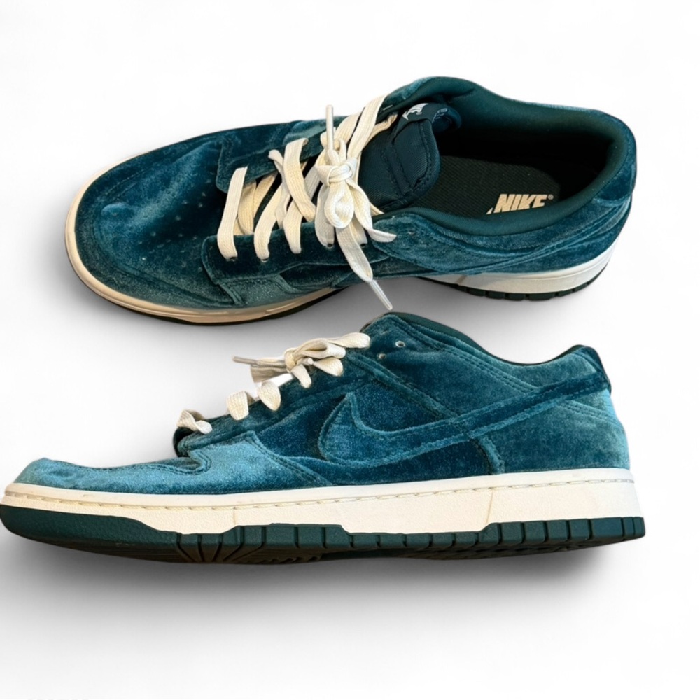 Nike Dunk Low Velvet Sneakers Teal Dark Atomic Women’s 10.5 EXCELLENT - Picture 3 of 9